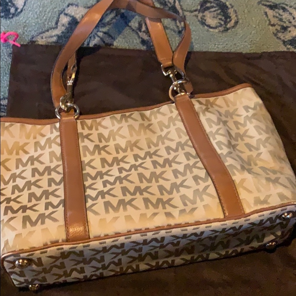 Michale Kors tote